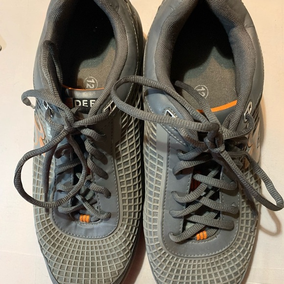 Men's Tennis shoes by G -Defier Sz 12 = EXCELLENT condition & PRICED TO SELL - Picture 9 of 10